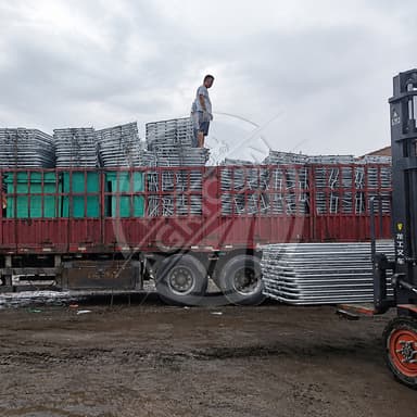 Automatic Pig Crate Gestation Pen Stall For Sow Pig Heavy Duty Galvanized Steel For Pig Farms Retail Industries Breeding Housing