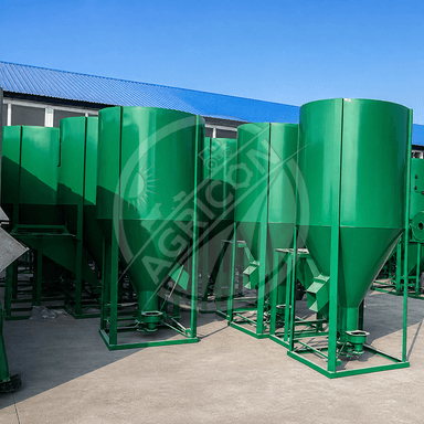 Feed Mixing Grinding Machine 500 Kg/h Multifunctional Pure Copper Motor Durable Carbon Steel For Poultry Livestock Farm