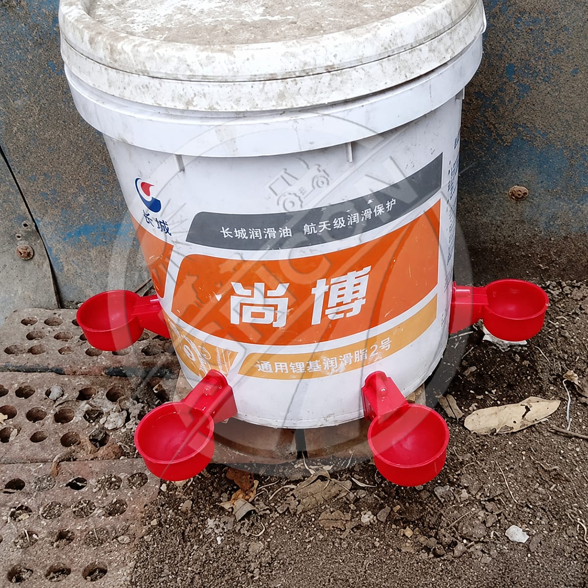 Automatic Chicken Drinking Bowl Gravity Flow Poultry Water Cup With Valve For Chicken Duck Pigeon Farm Water Supply